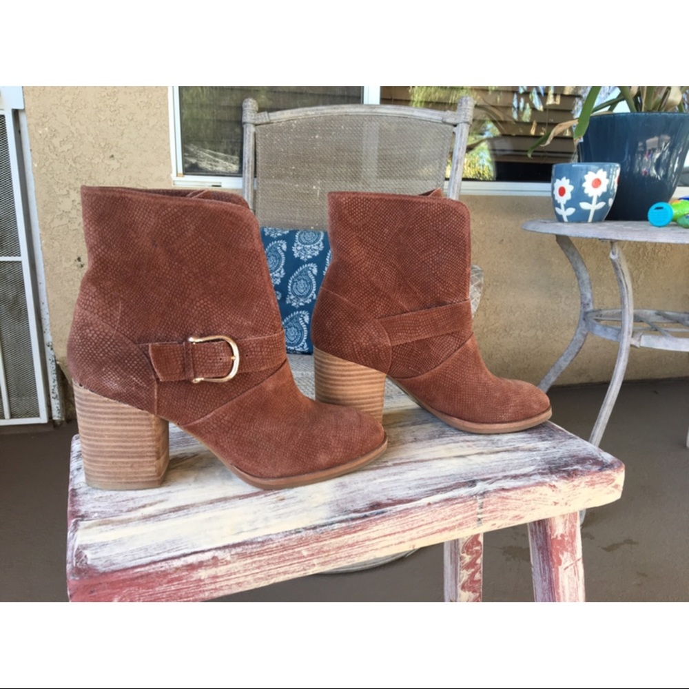 Isola brown booties